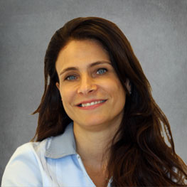 DRA. REGINA BASS
